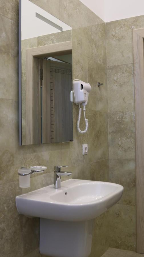 Smart Boutique Hotel 维捷布斯克 外观 照片